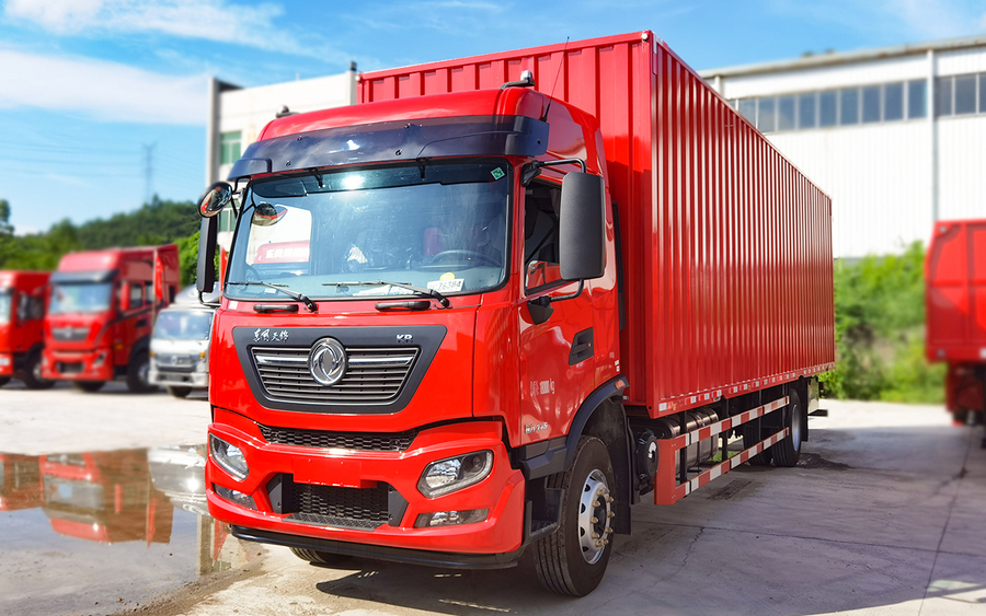 東風(fēng)天錦單橋9.8米廂式運(yùn)輸車
