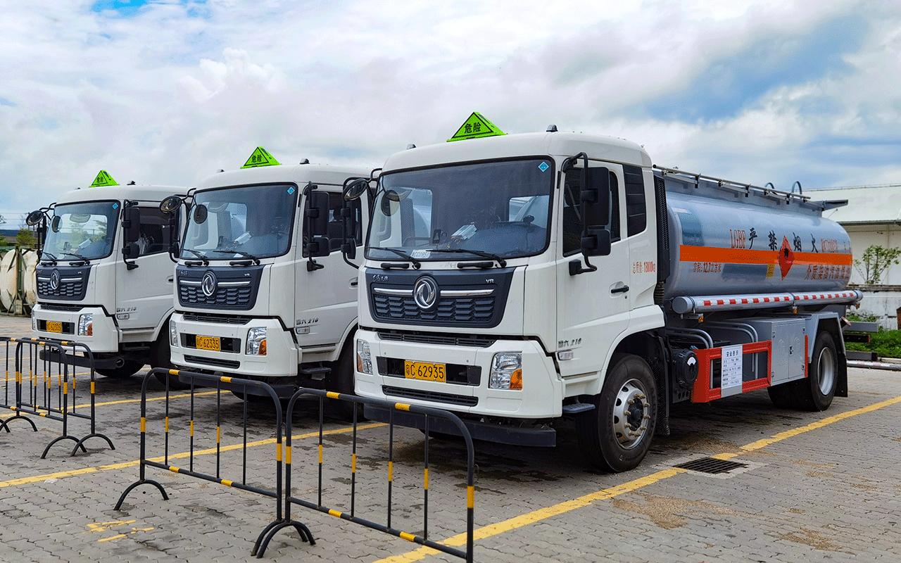 天錦單橋油罐車(chē)