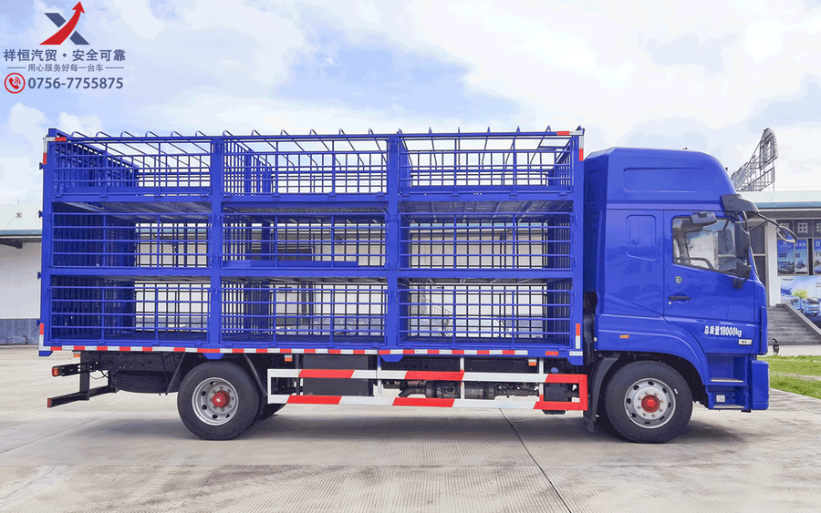 東風多利卡6.8米畜禽運輸車（拉豬車、拉雞車）