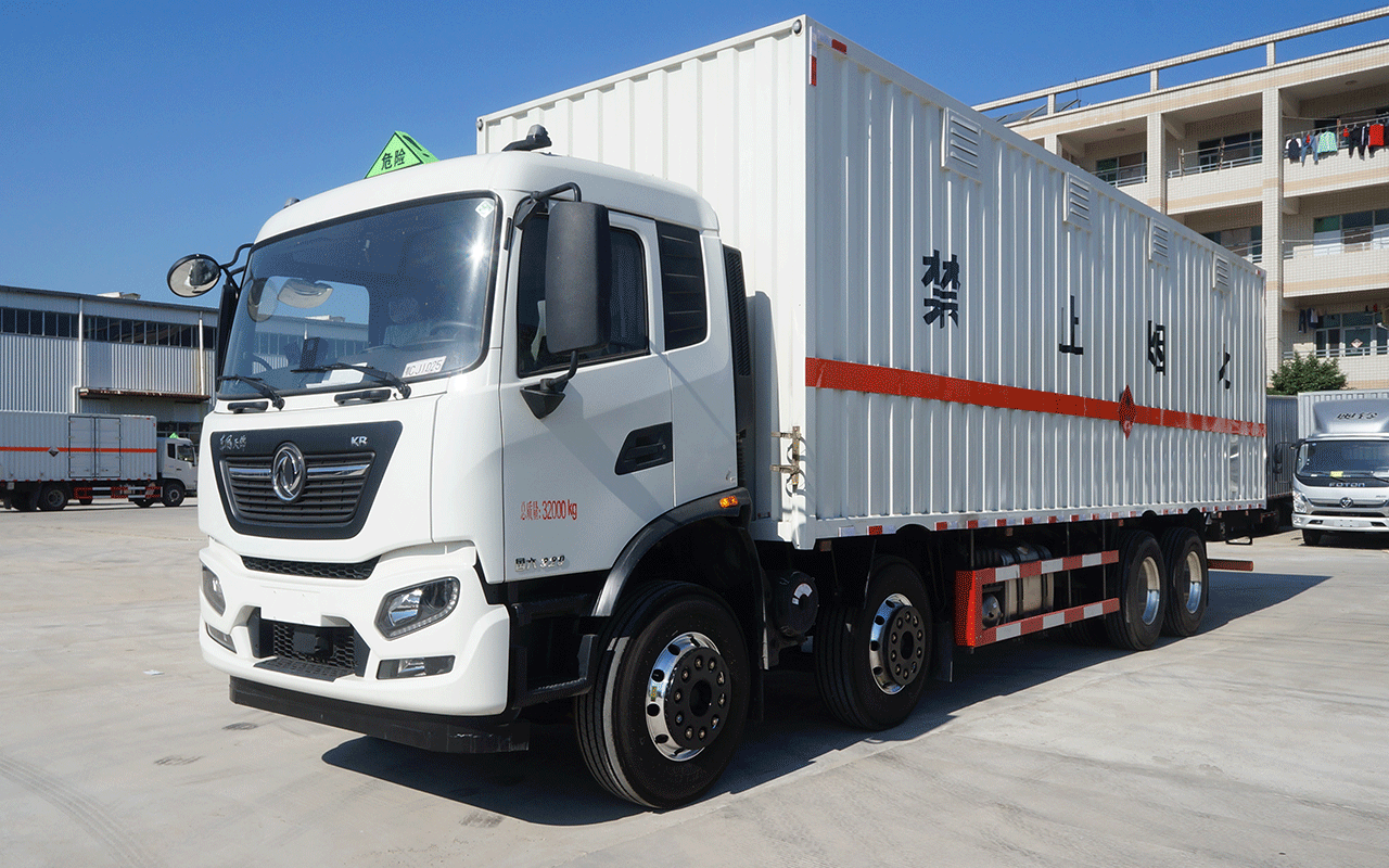 3类易燃液体厢式危险品