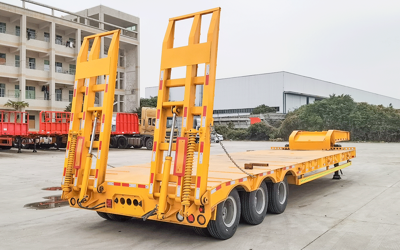 3轴13米低平板运输半挂车