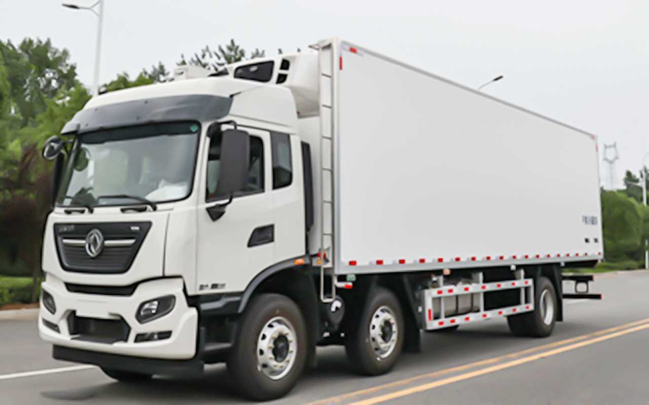 天錦前四后四9.6米冷藏車
