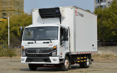 东风凯普特星云4.2米蓝牌冷藏车